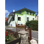 Haus Proese Mit 2 Ferienwohnungen, 15 Minuten Zur Ostsee Apartamento