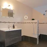 Haus Proese Mit 2 Ferienwohnungen, 15 Minuten Zur Ostsee * Koserow