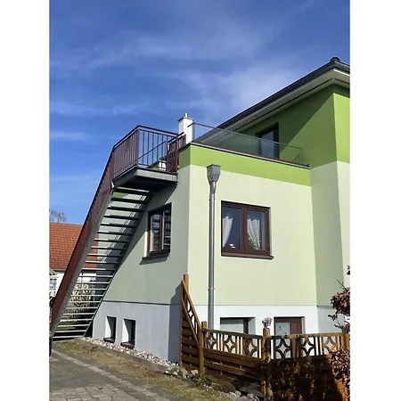 Apartment Haus Pröse Mit 2 Ferienwohnungen, 15 Minuten Zur Ostsee Koserow