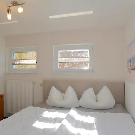 Daire Haus Proese Mit 2 Ferienwohnungen, 15 Minuten Zur Ostsee *