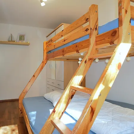 Apartment Haus Pröse Mit 2 Ferienwohnungen, 15 Minuten Zur Ostsee *