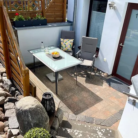Apartment Haus Pröse Mit 2 Ferienwohnungen, 15 Minuten Zur Ostsee