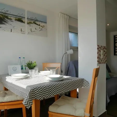 Haus Proese Mit 2 Ferienwohnungen, 15 Minuten Zur Ostsee Daire Koserow