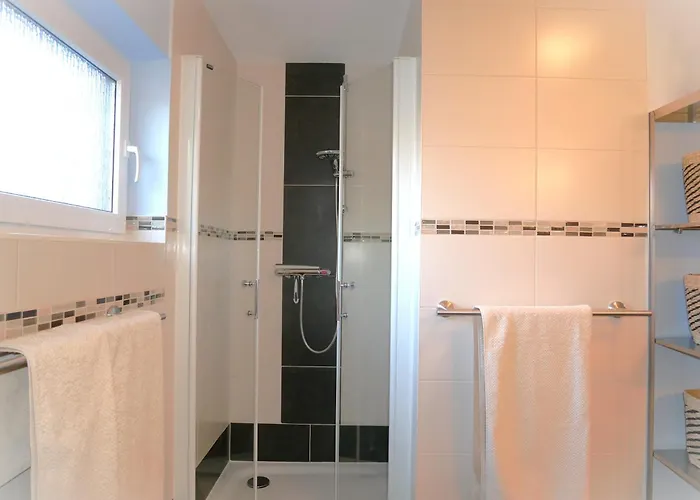Haus Proese Mit 2 Ferienwohnungen, 15 Minuten Zur Ostsee
