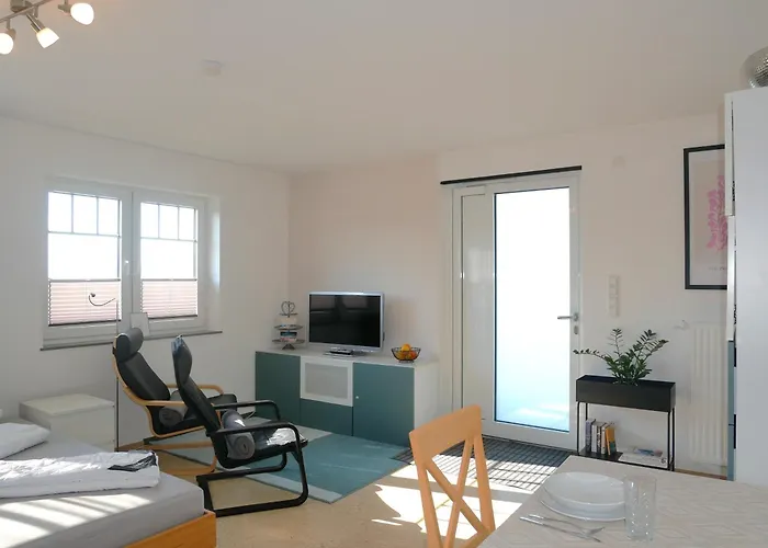 Haus Proese Mit 2 Ferienwohnungen, 15 Minuten Zur Ostsee * Koserow